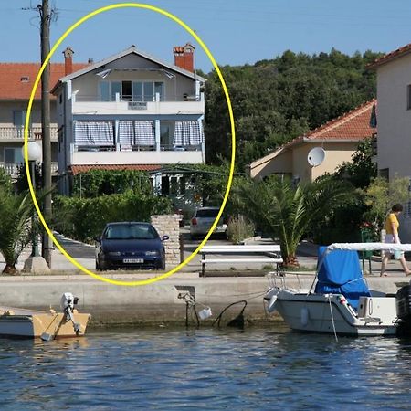 Apartment In Kukljica With Sea View, Terrace, Air Conditioning, Wi-Fi Esterno foto